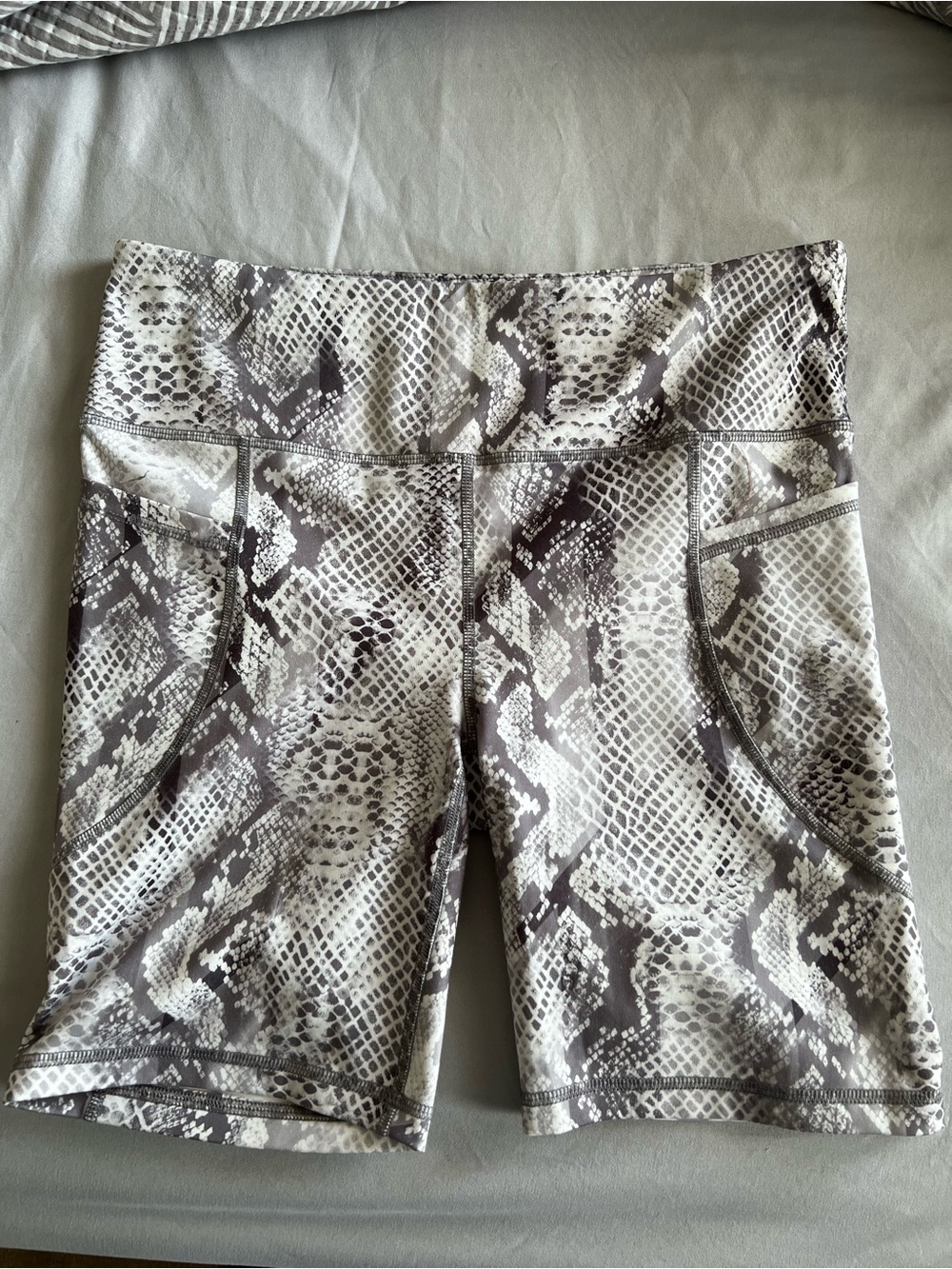 bebe Snake-Print High-Rise Bike Shorts in Gray and White